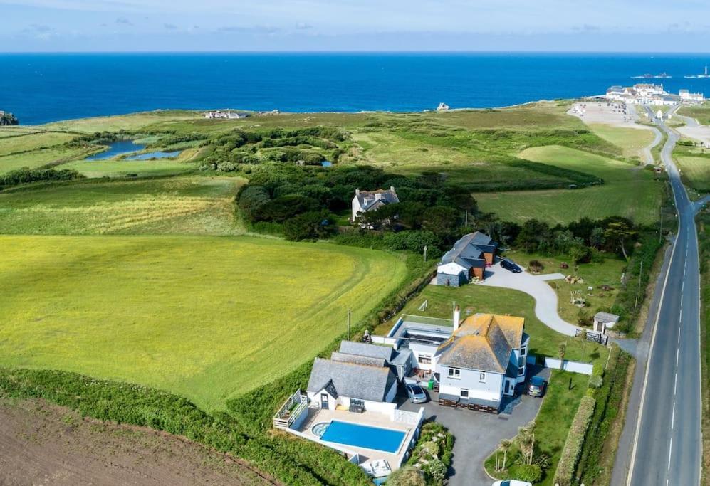 The Old Dairy, Land'S End, Sennen Appartement Buitenkant foto