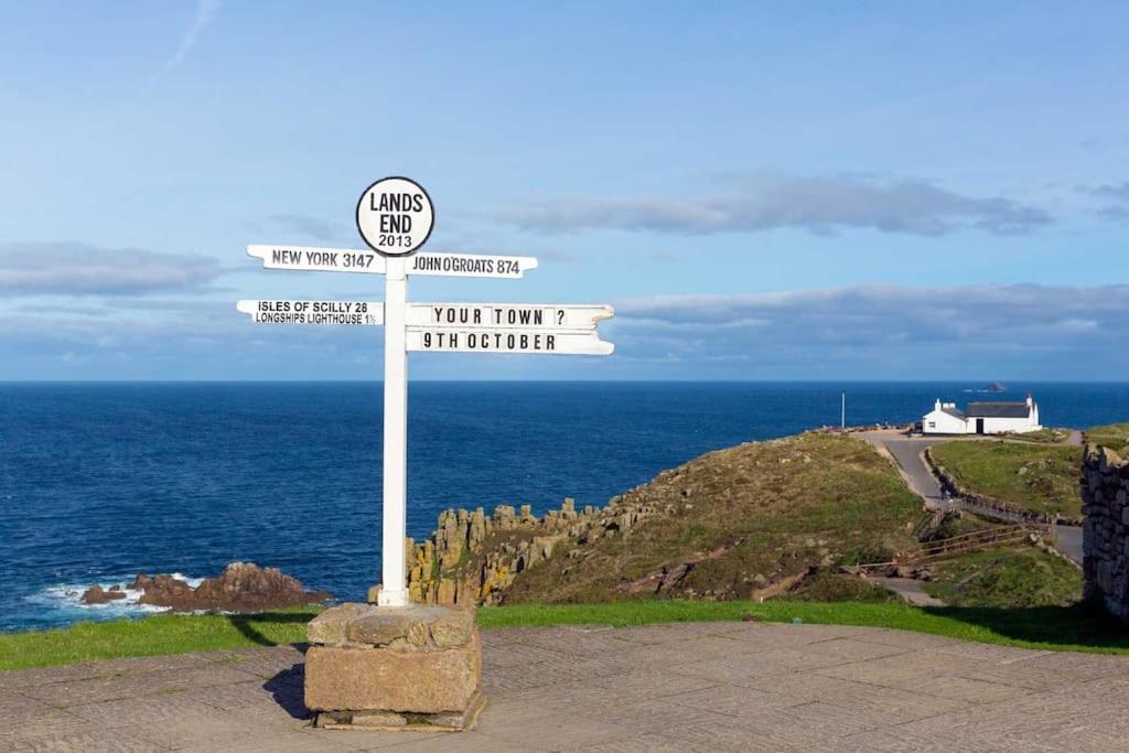 The Old Dairy, Land'S End, Sennen Appartement Buitenkant foto